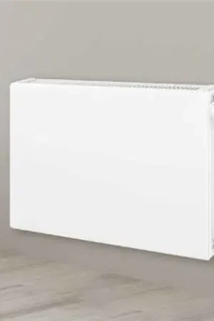 Achat Immédiat Radiateur eau chaude Reggane 3010 Plan Compact 1114 Watts, Hauteur 500 mm